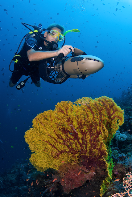 underwater, scooter, diving, eric madeja